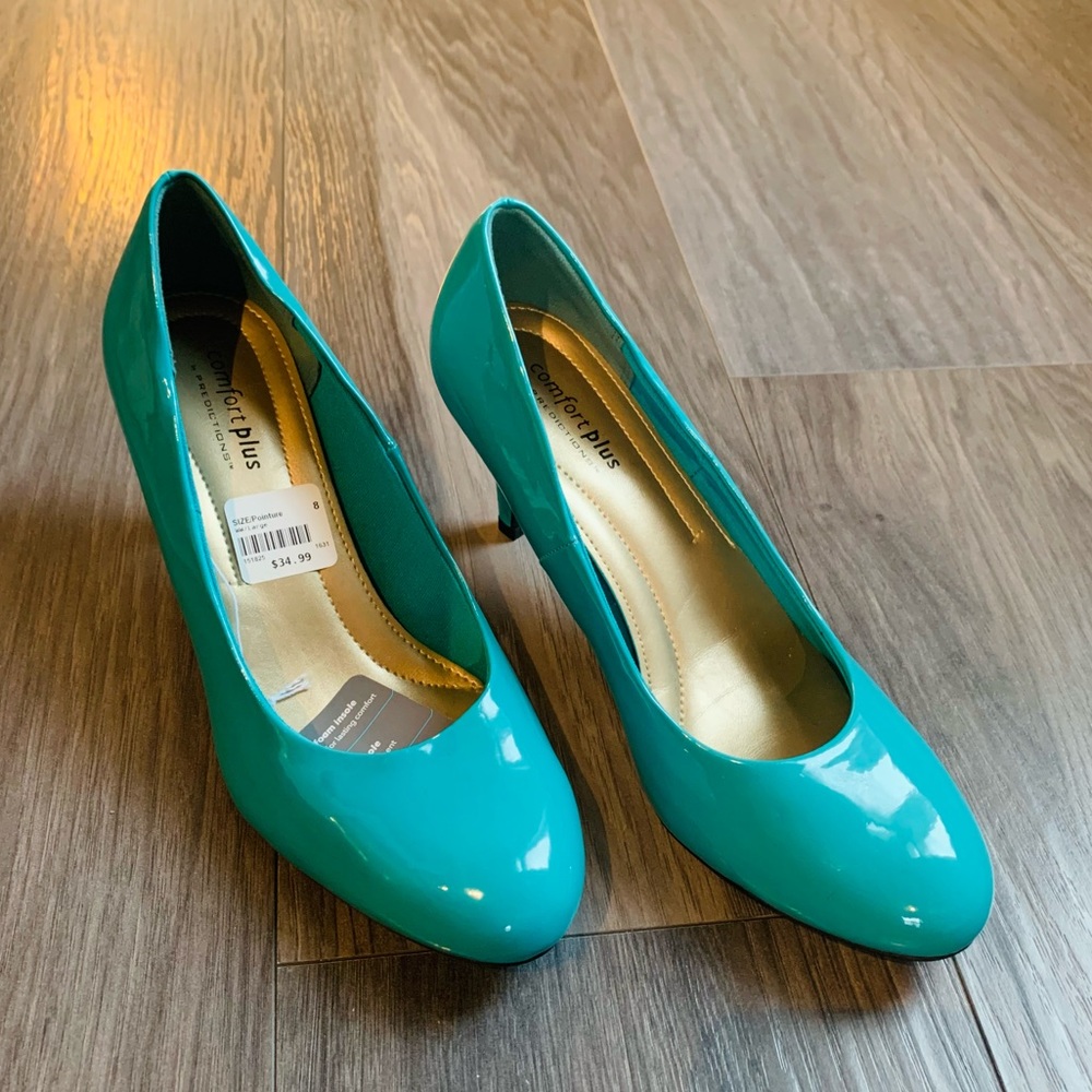 Comfort Plus By Predictions Shiny Patent Finish Pump Size 8 Turquoise NEVER WORN